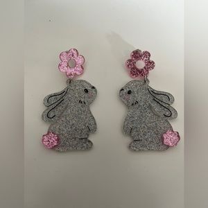 Rabbit dangles